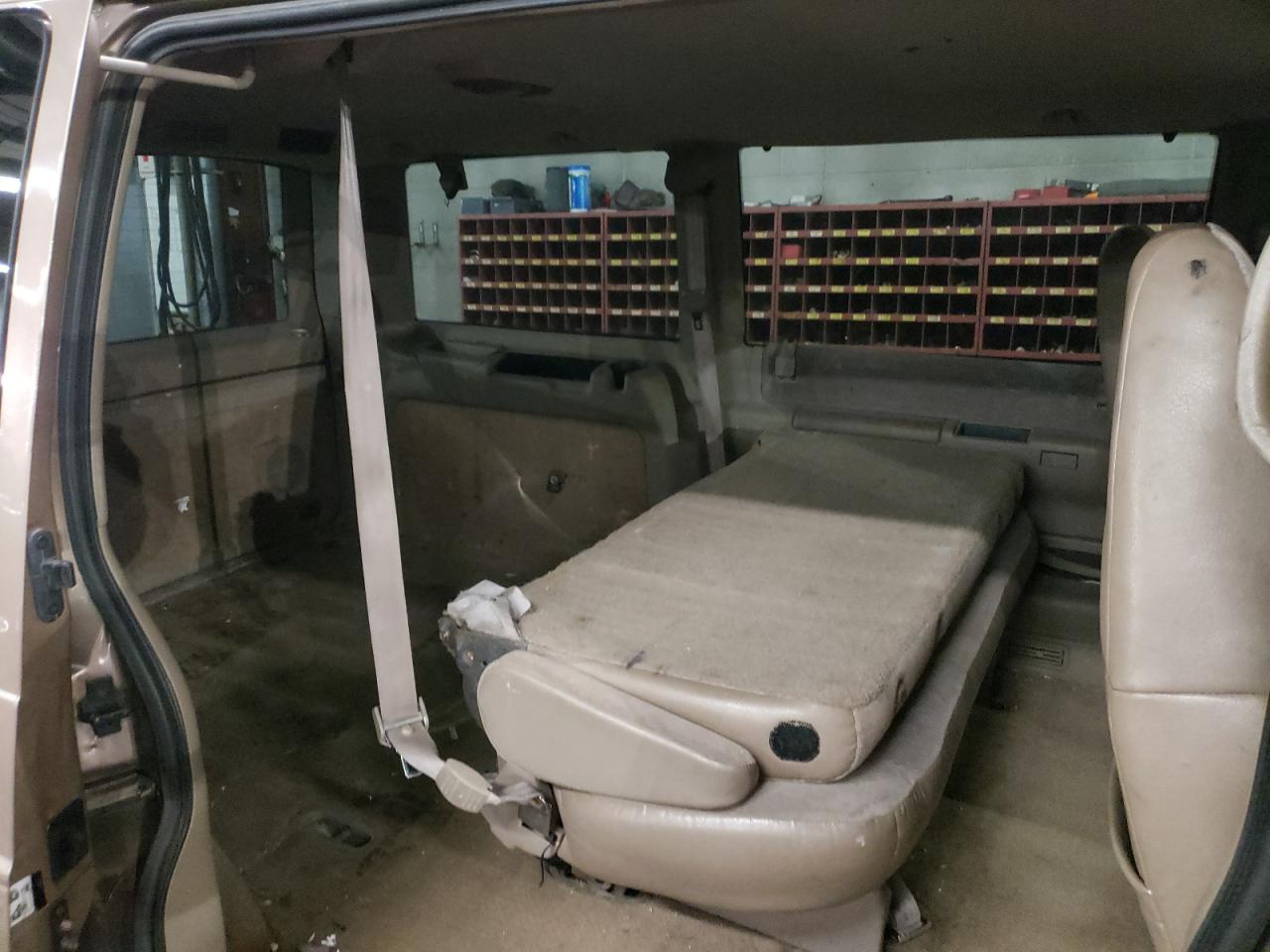 2003 Chevrolet Astro VIN 1GNEL19X93B144732 Copart auction photo, rear end / side damage thumbnail 11