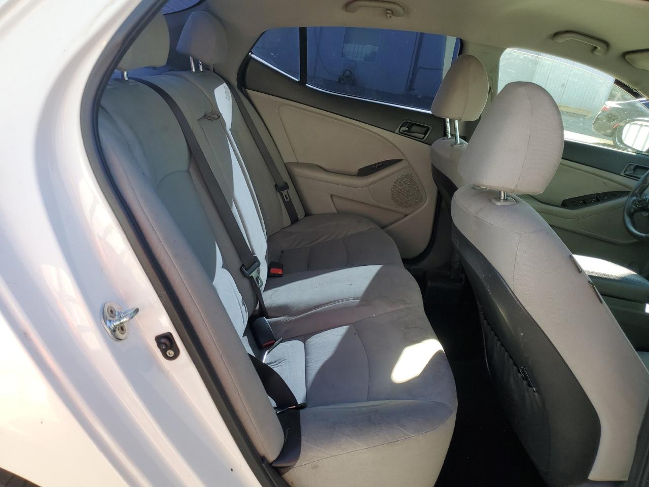 2015 KIA Optima VIN KNAGM4A71F5640040 Copart auction photo, vandalism damage thumbnail 10