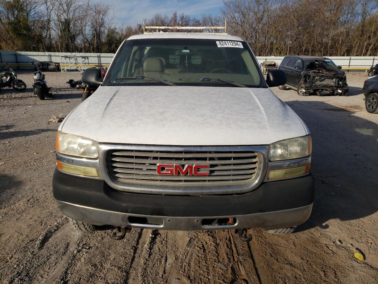 2002 GMC Sierra VIN 1GTHC29U02E148019 Copart auction photo, rear end / minor dent/scratches damage thumbnail 5