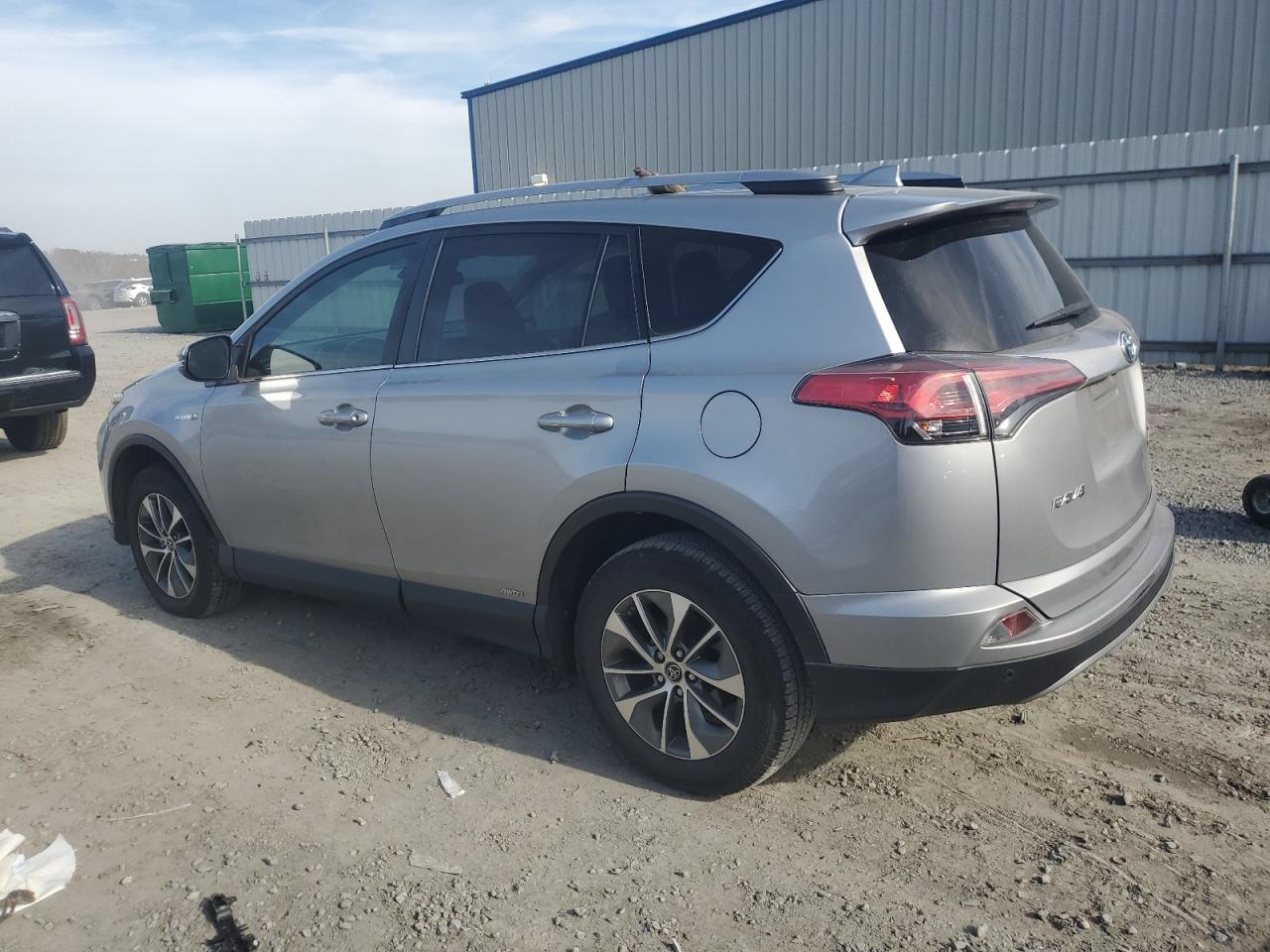 2018 Toyota RAV 4 VIN JTMRJREV8JD239853 Copart auction photo, front end / side damage thumbnail 2