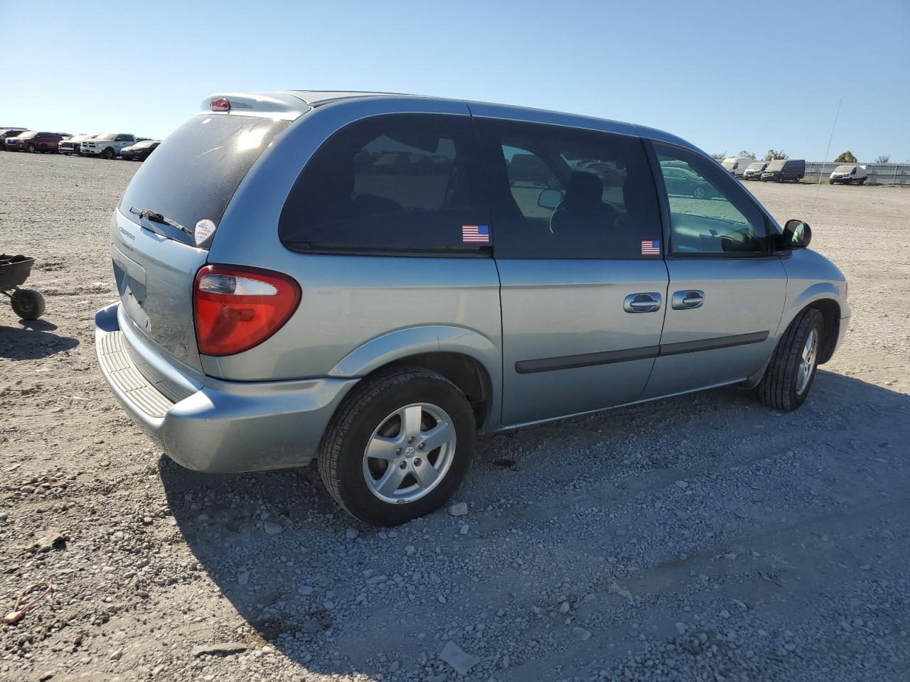 2006 Dodge Caravan VIN 1D4GP45R76B570960 Copart auction photo, side / front end damage thumbnail 3