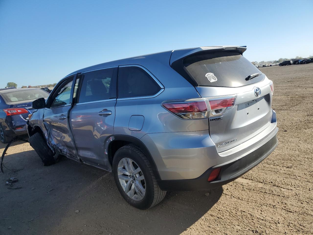 2016 Toyota Highlander VIN 5TDZKRFH7GS177090 Copart auction photo, front end / side damage thumbnail 2