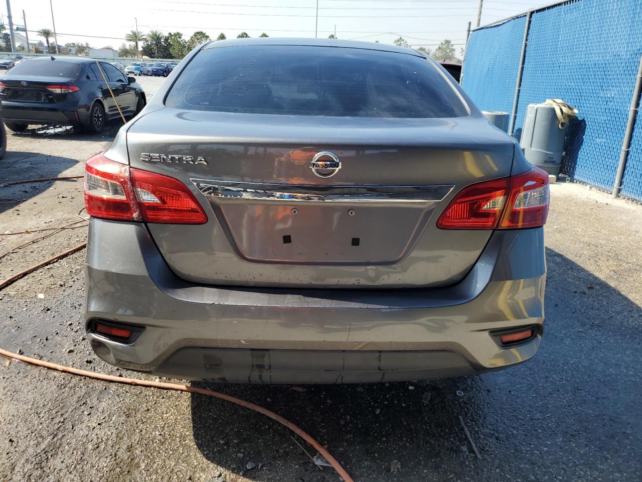 2017 Nissan Sentra VIN 3N1AB7AP5HY286452 Copart auction photo, front end damage thumbnail 6