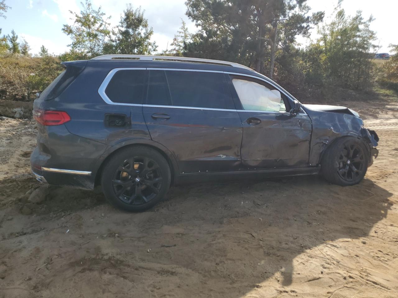 2019 BMW X7 VIN 5UXCW2C51KL083632 Copart auction photo, side damage thumbnail 3