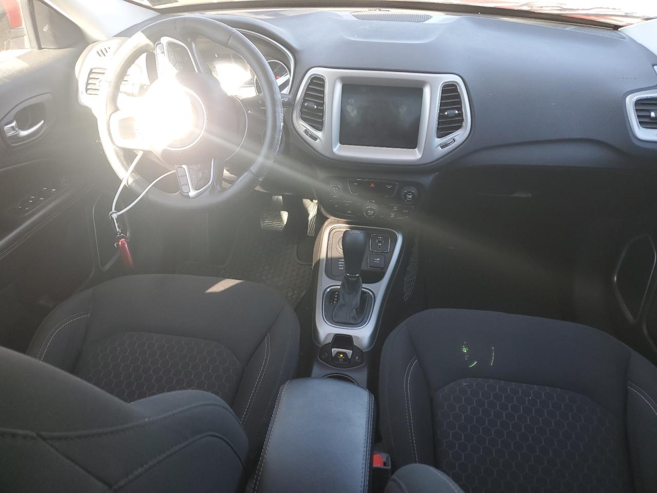 2020 Jeep Compass VIN 3C4NJDAB4LT174543 Copart auction photo, front end damage thumbnail 8