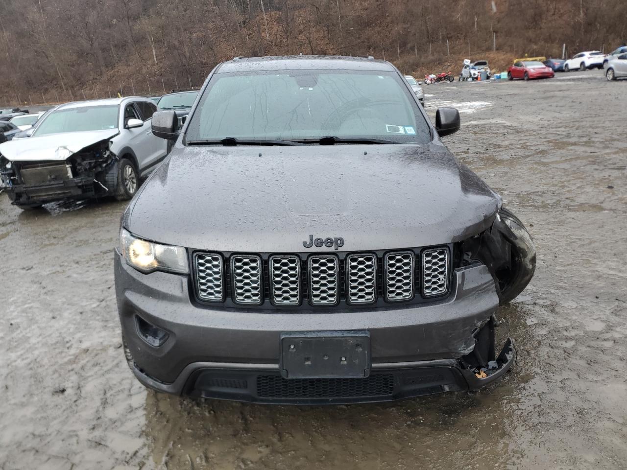 2019 Jeep Grand Cherokee VIN 1C4RJFAG2KC830922 Copart auction photo, front end damage thumbnail 5