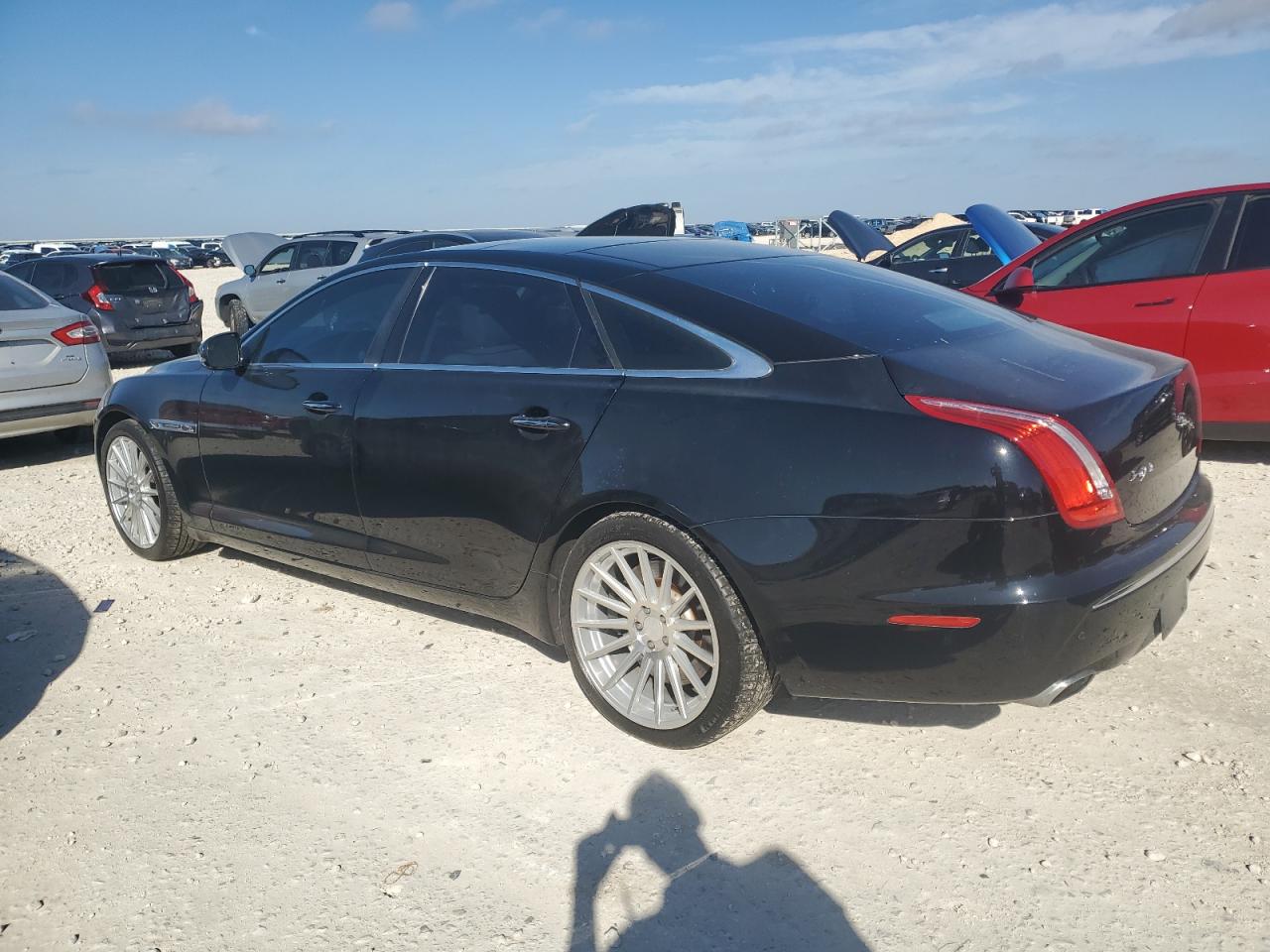 2012 Jaguar XJ VIN SAJWA2GE2CMV26665 Copart auction photo, side damage thumbnail 2