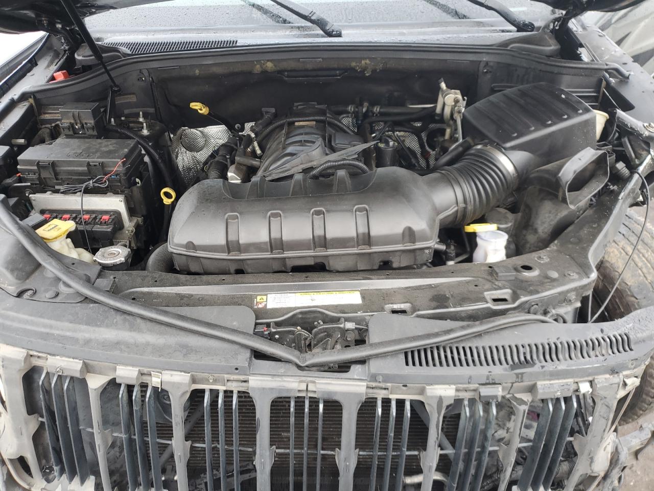 2011 Jeep Grand Cherokee VIN 1J4RS5GT2BC610928 Copart auction photo, front end / side damage thumbnail 12