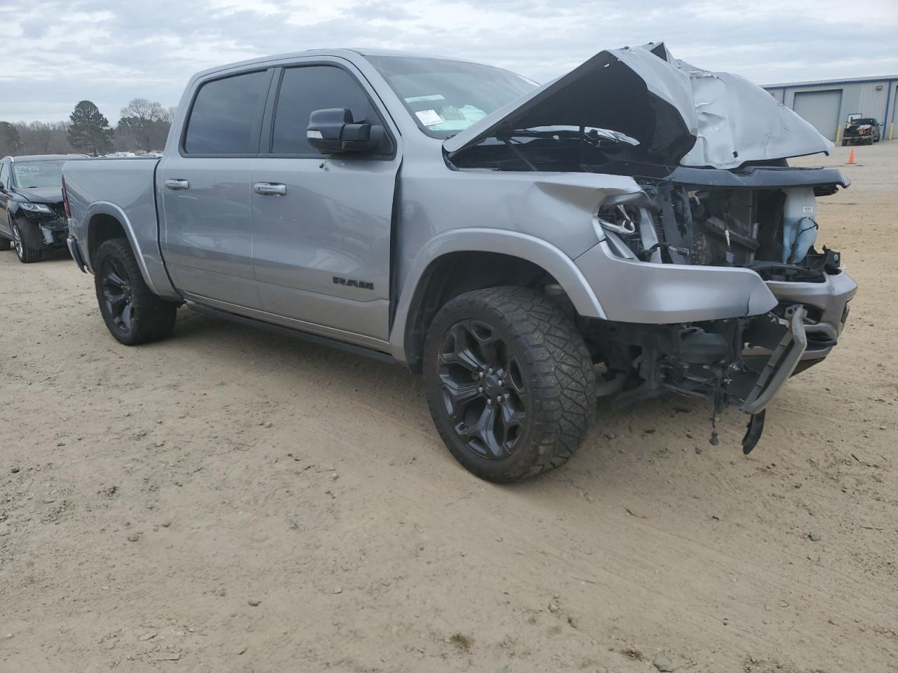 2021 RAM 1500 VIN 1C6SRFHT0MN550332 Copart auction photo, front end / minor dent/scratches damage thumbnail 4