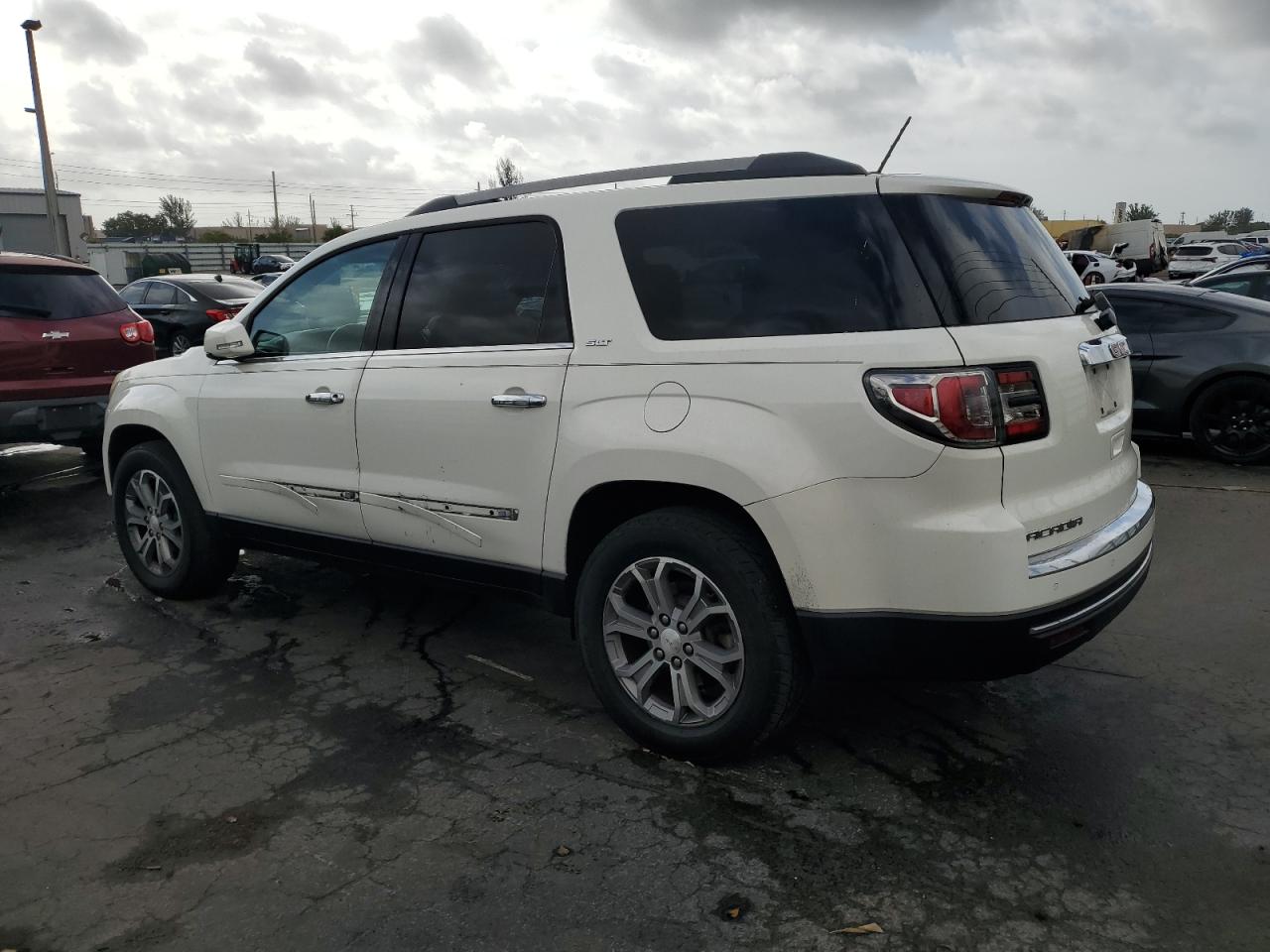 2014 GMC Acadia VIN 1GKKRRKD8EJ172799 Copart auction photo, front end damage thumbnail 2