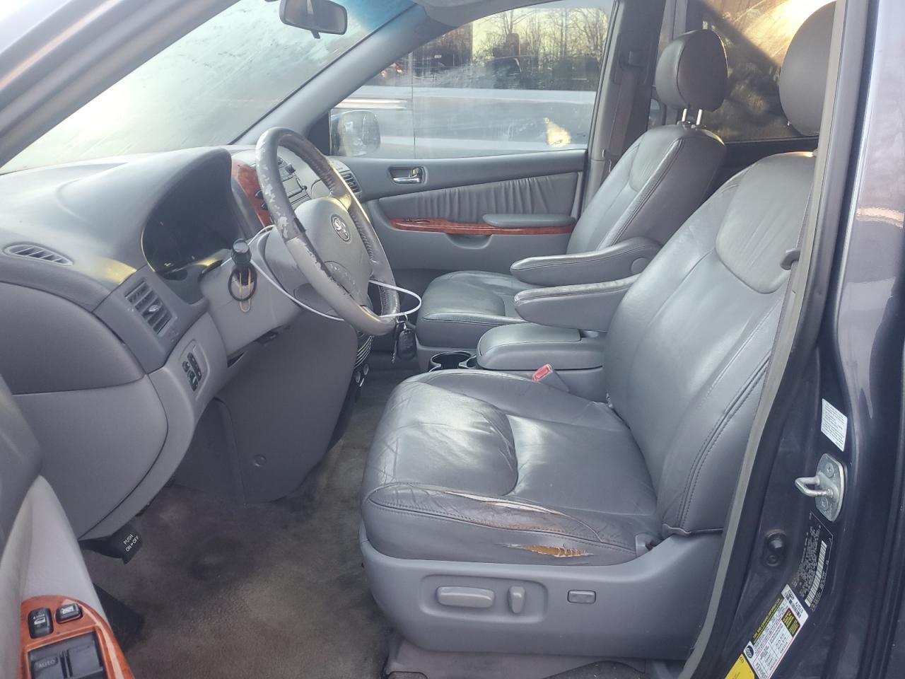 2008 Toyota Sienna VIN 5TDBK22C08S018450 Copart auction photo, front end damage thumbnail 7