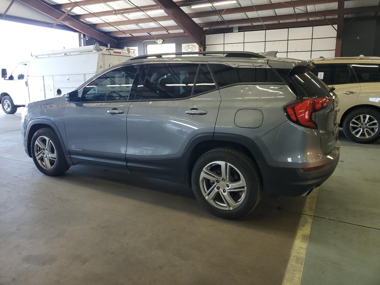 2018 GMC Terrain VIN 3GKALMEX5JL408964 Copart auction photo, hail damage thumbnail 2