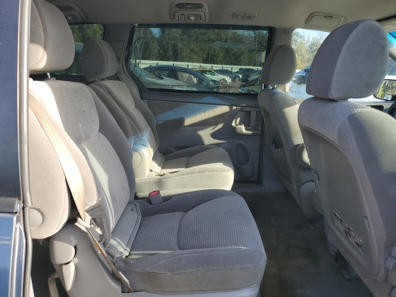 2010 Toyota Sienna VIN 5TDKK4CC4AS300669 Copart auction photo, side damage thumbnail 11
