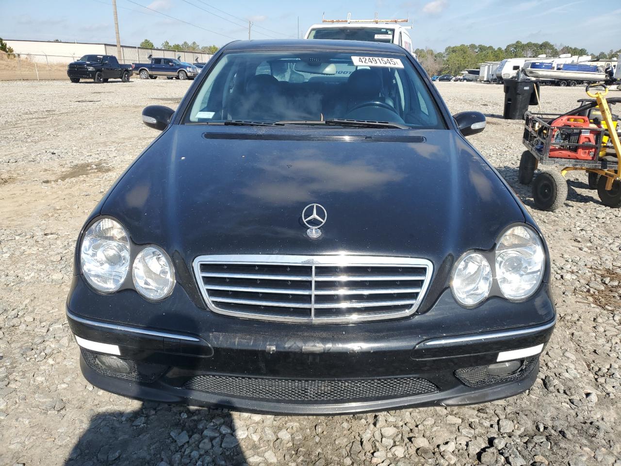 2005 Mercedes-Benz C-klasse VIN WDBRF40J85F686832 Copart auction photo, side damage thumbnail 5