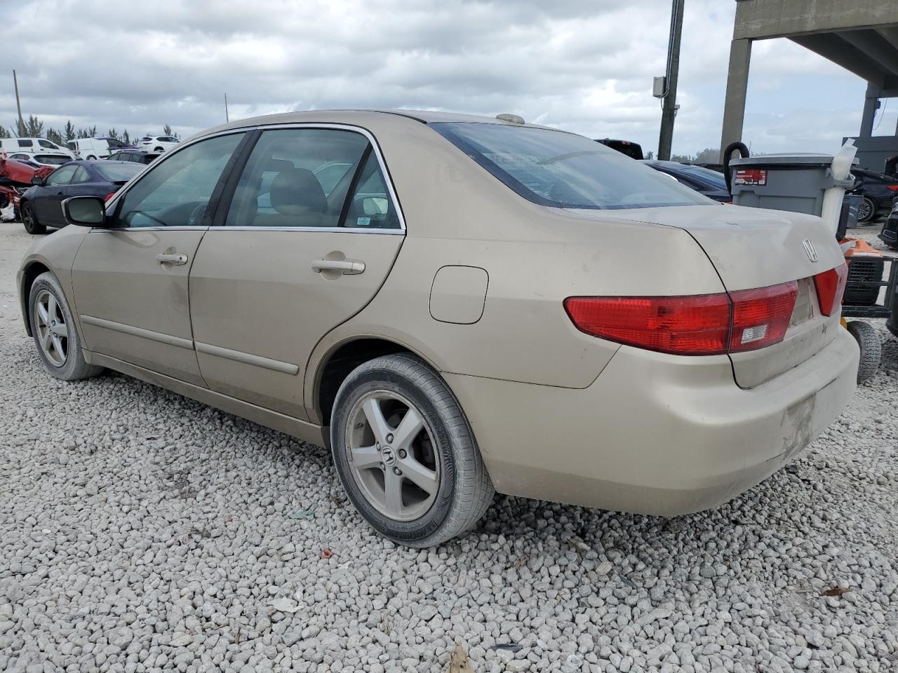 2005 Honda Accord VIN 1HGCM56865A161922 Copart auction photo, rear end / minor dent/scratches damage thumbnail 2