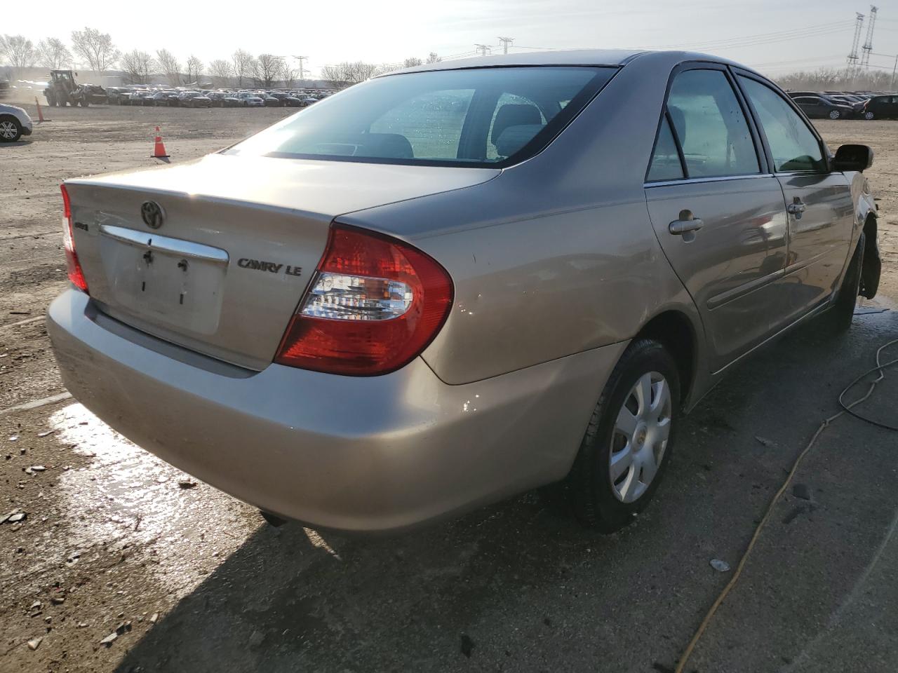 2002 Toyota Camry VIN 4T1BE32K42U520316 Copart auction photo, front end / minor dent/scratches damage thumbnail 3
