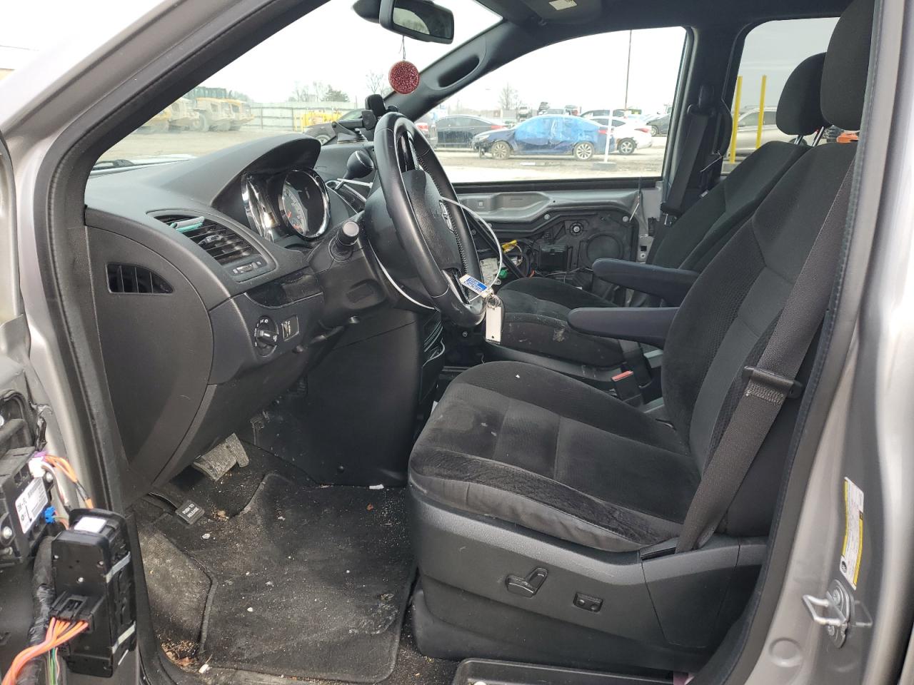 2019 Dodge Caravan VIN 2C4RDGBG6KR530755 Copart auction photo, front end / minor dent/scratches damage thumbnail 7