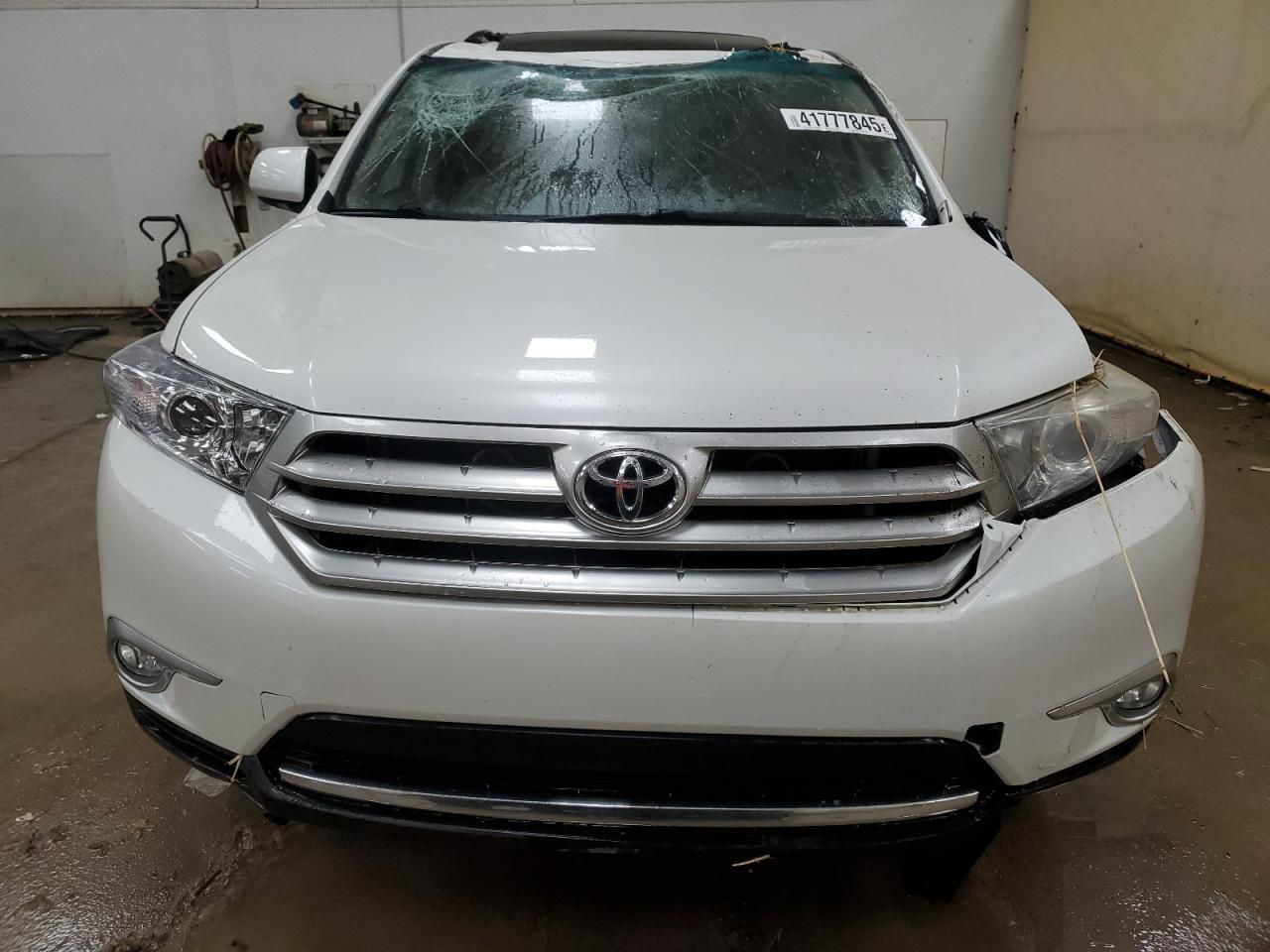 2012 Toyota Highlander VIN 5TDDK3EH0CS129157 Copart auction photo, front end / side damage thumbnail 5