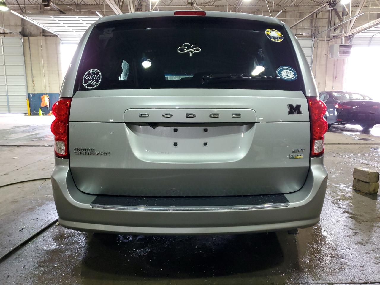2017 Dodge Caravan VIN 2C4RDGCG1HR859502 Copart auction photo, front end / side damage thumbnail 6