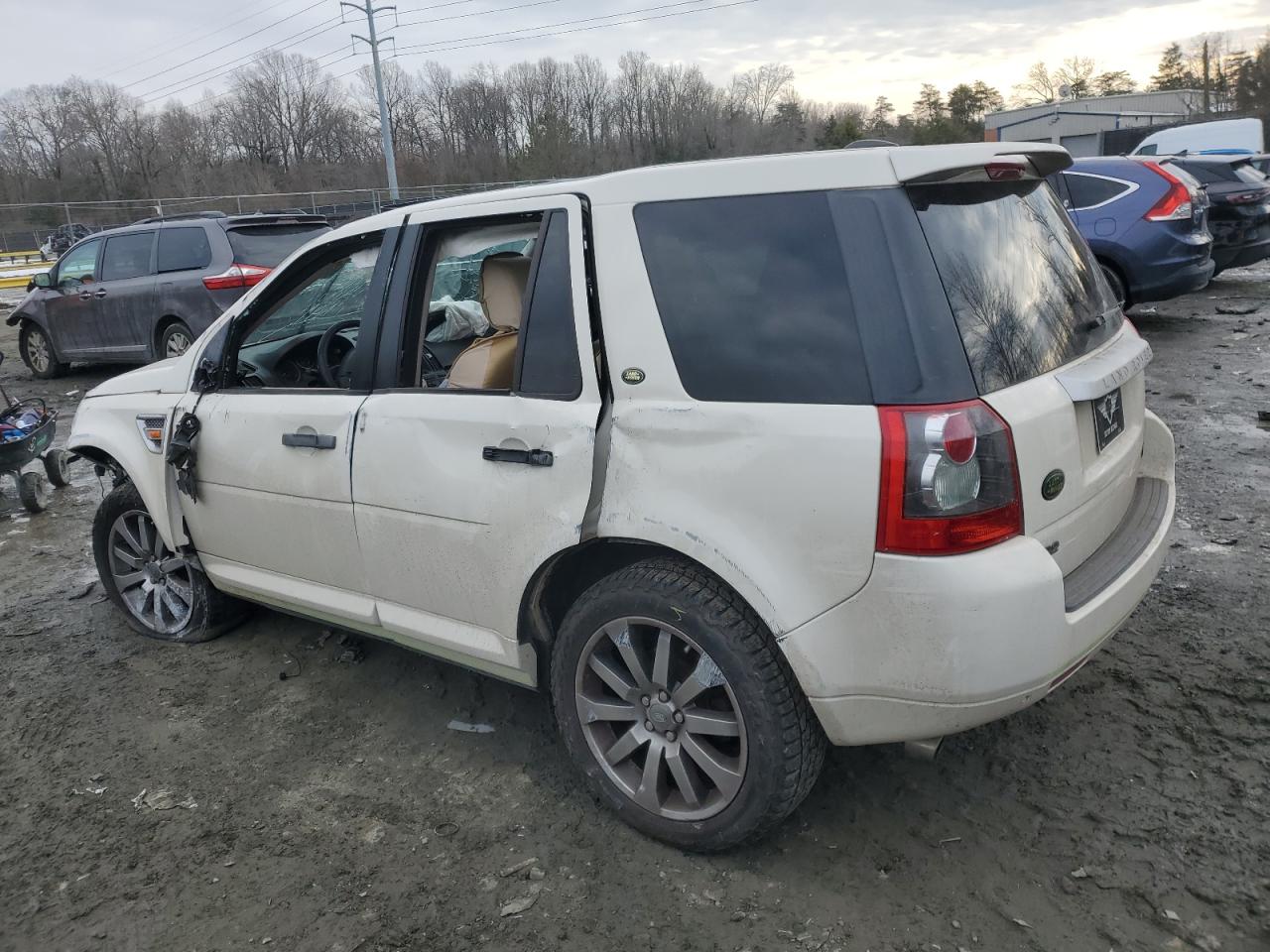 2008 Land Rover LR2 VIN SALFT24N28H077218 Copart auction photo, rollover damage thumbnail 2