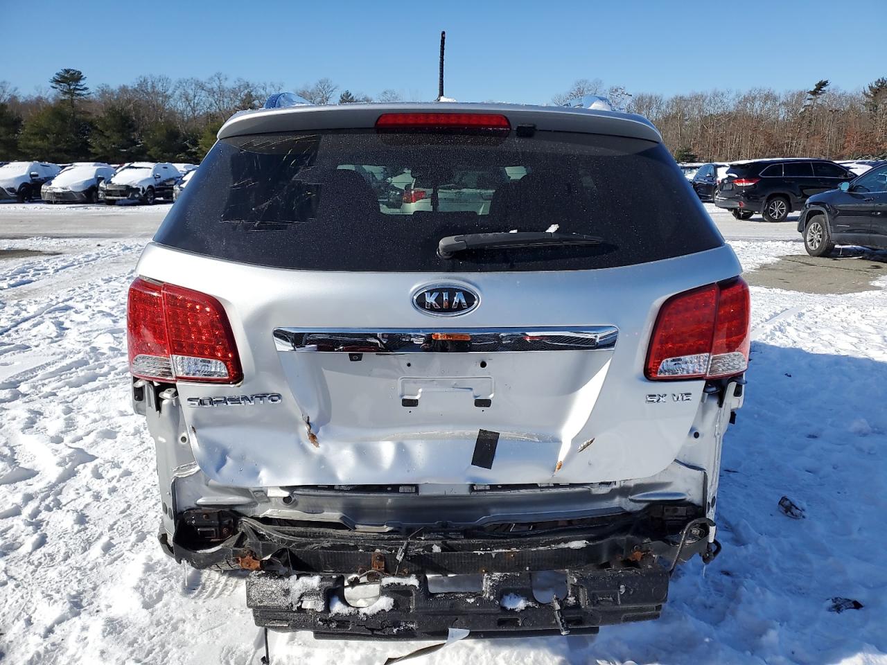 2013 KIA Sorento VIN 5XYKW4A22DG362409 Copart auction photo, rear end / minor dent/scratches damage thumbnail 6