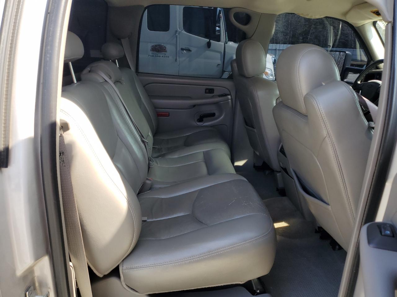 2004 Chevrolet Silverado VIN 1GCHK23254F239293 Copart auction photo, all over damage thumbnail 11