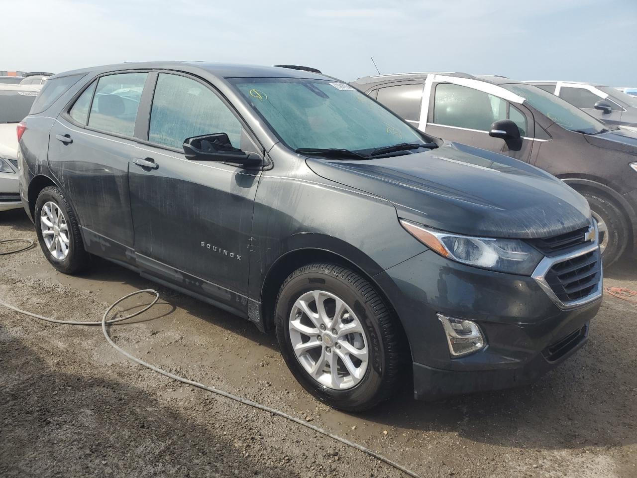 2020 Chevrolet Equinox VIN 3GNAXHEVXLS583023 Copart auction photo, water/flood damage thumbnail 4