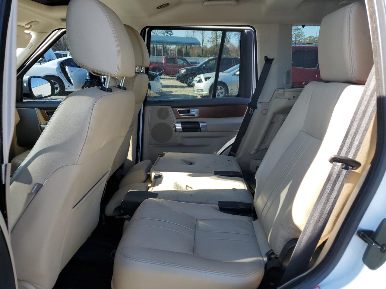 2016 Land Rover LR4 VIN SALAG2V62GA836978 Copart auction photo, side / undercarriage damage thumbnail 11
