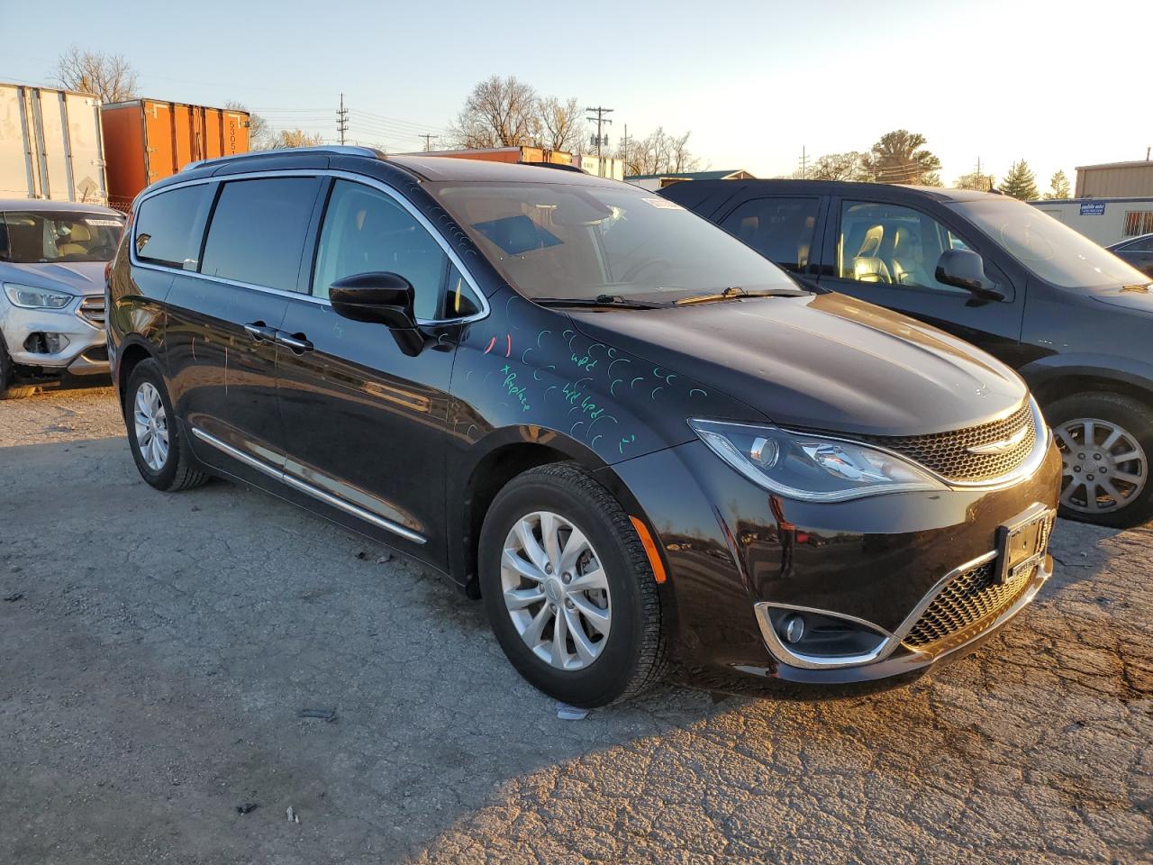 2019 Chrysler Pacifica VIN 2C4RC1BG9KR721411 Copart auction photo, hail damage thumbnail 4