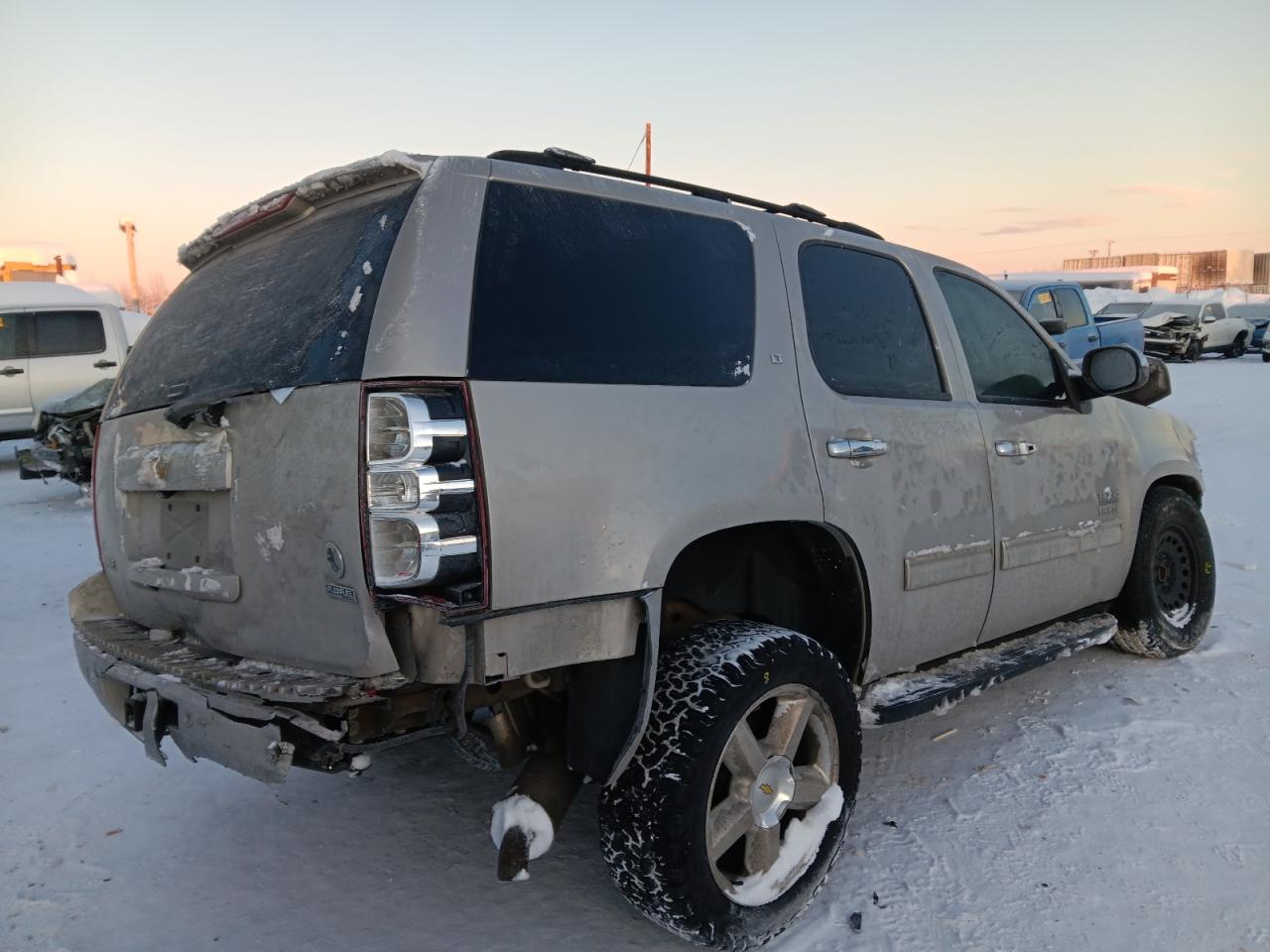 2009 Chevrolet Tahoe VIN 1GNFC23079R294389 Copart auction photo, all over damage thumbnail 3