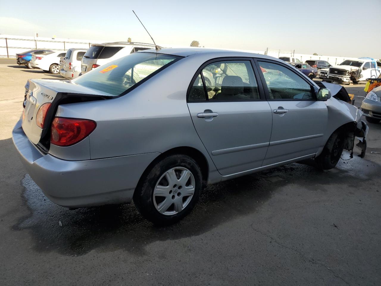 2005 Toyota Corolla VIN 1NXBR32E55Z442471 Copart auction photo, front end / rear end damage thumbnail 3