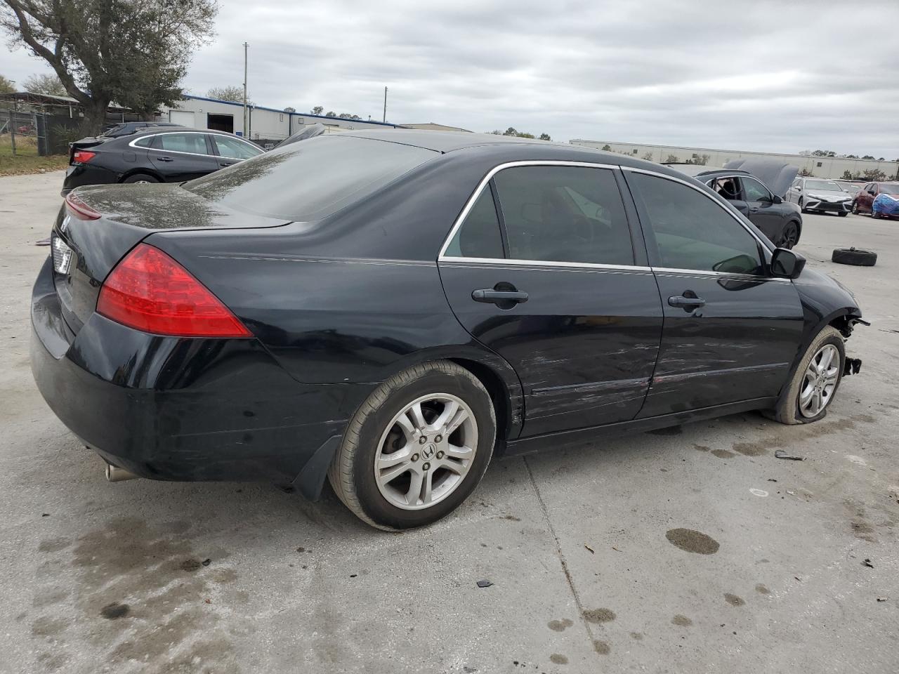 2007 Honda Accord VIN 1HGCM56797A225333 Copart auction photo, front end / side damage thumbnail 3