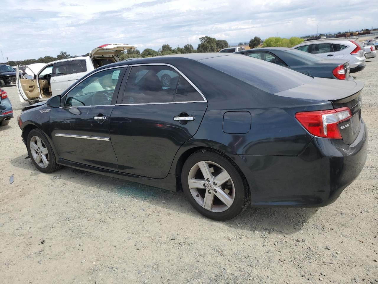 2014 Toyota Camry VIN 4T1BF1FK2EU352840 Copart auction photo, front end damage thumbnail 2