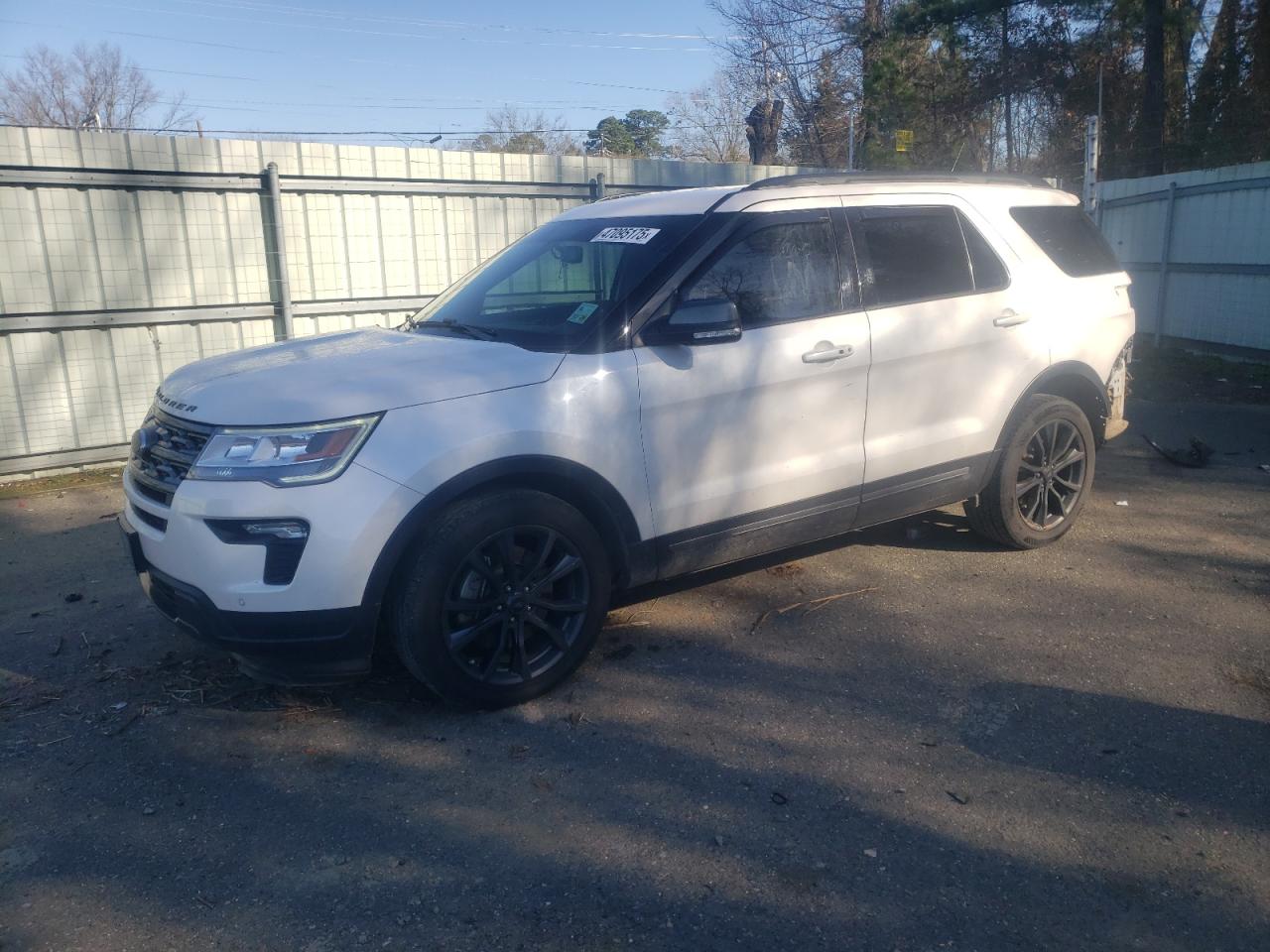 2018 Ford Explorer VIN 1FM5K7D85JGB27002