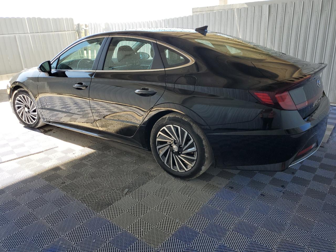 2021 Hyundai Sonata VIN KMHL54JJ6MA036588 Copart auction photo, normal wear / minor dent/scratches damage thumbnail 2