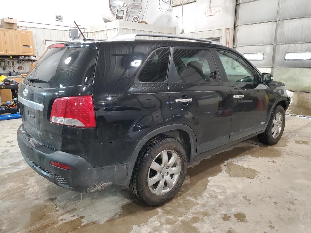 2013 KIA Sorento VIN 5XYKTDA24DG405527 Copart auction photo, all over / rear end damage thumbnail 3