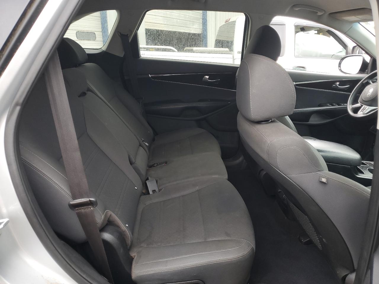 2019 KIA Sorento VIN 5XYPG4A55KG570102 Copart auction photo, front end damage thumbnail 11