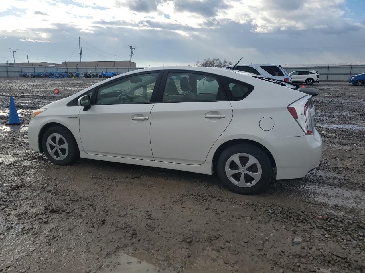 2014 Toyota Prius VIN JTDKN3DU8E0366630 Copart auction photo, minor dent/scratches damage thumbnail 2