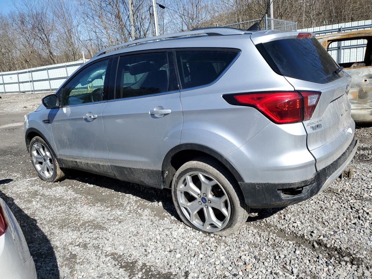 2019 Ford Escape VIN 1FMCU9J98KUB53669 Copart auction photo, front end / rear end damage thumbnail 2