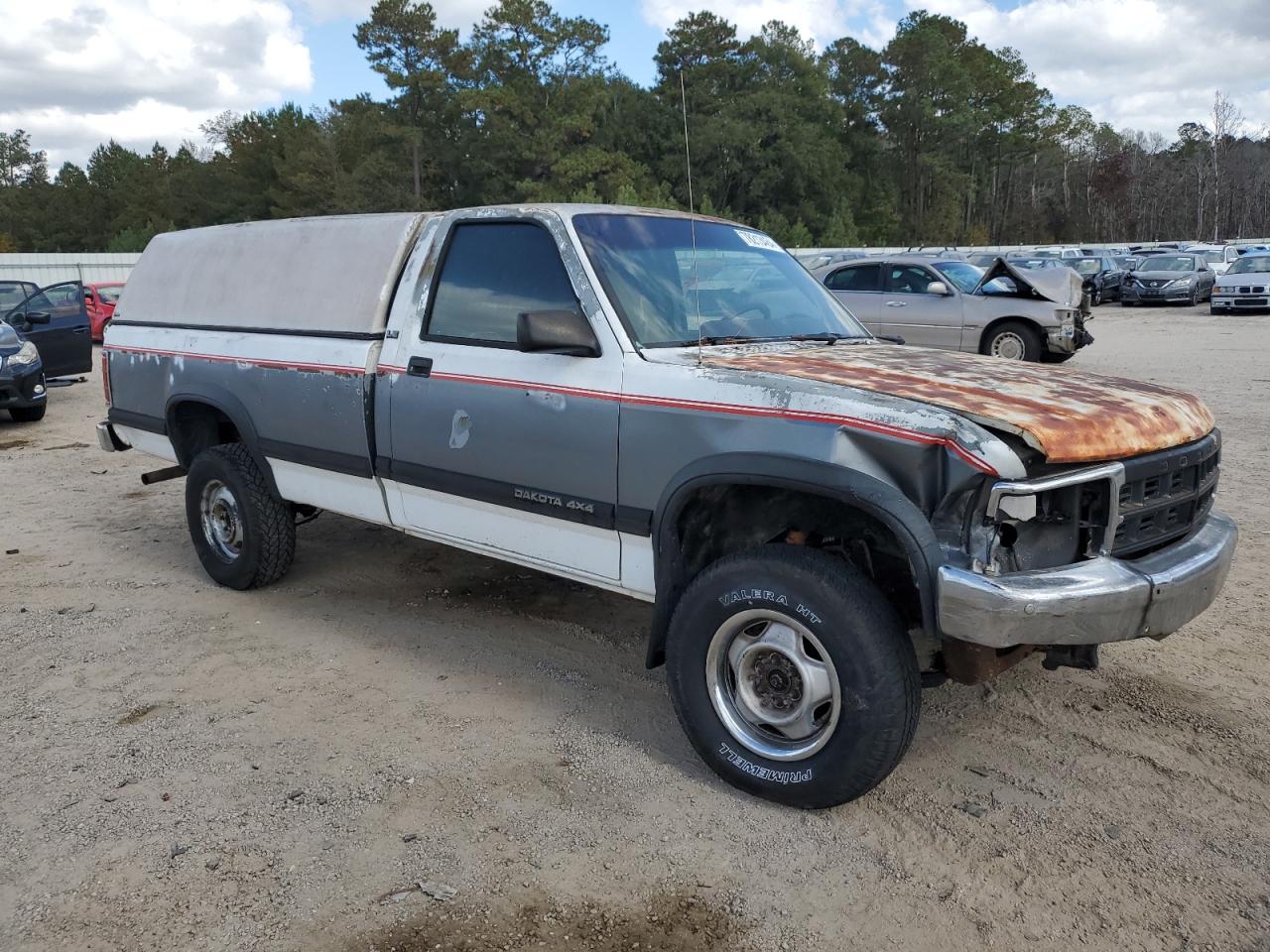 1993 Dodge Dakota VIN 1B7GG26X3PS123543 Copart auction photo, front end damage thumbnail 4