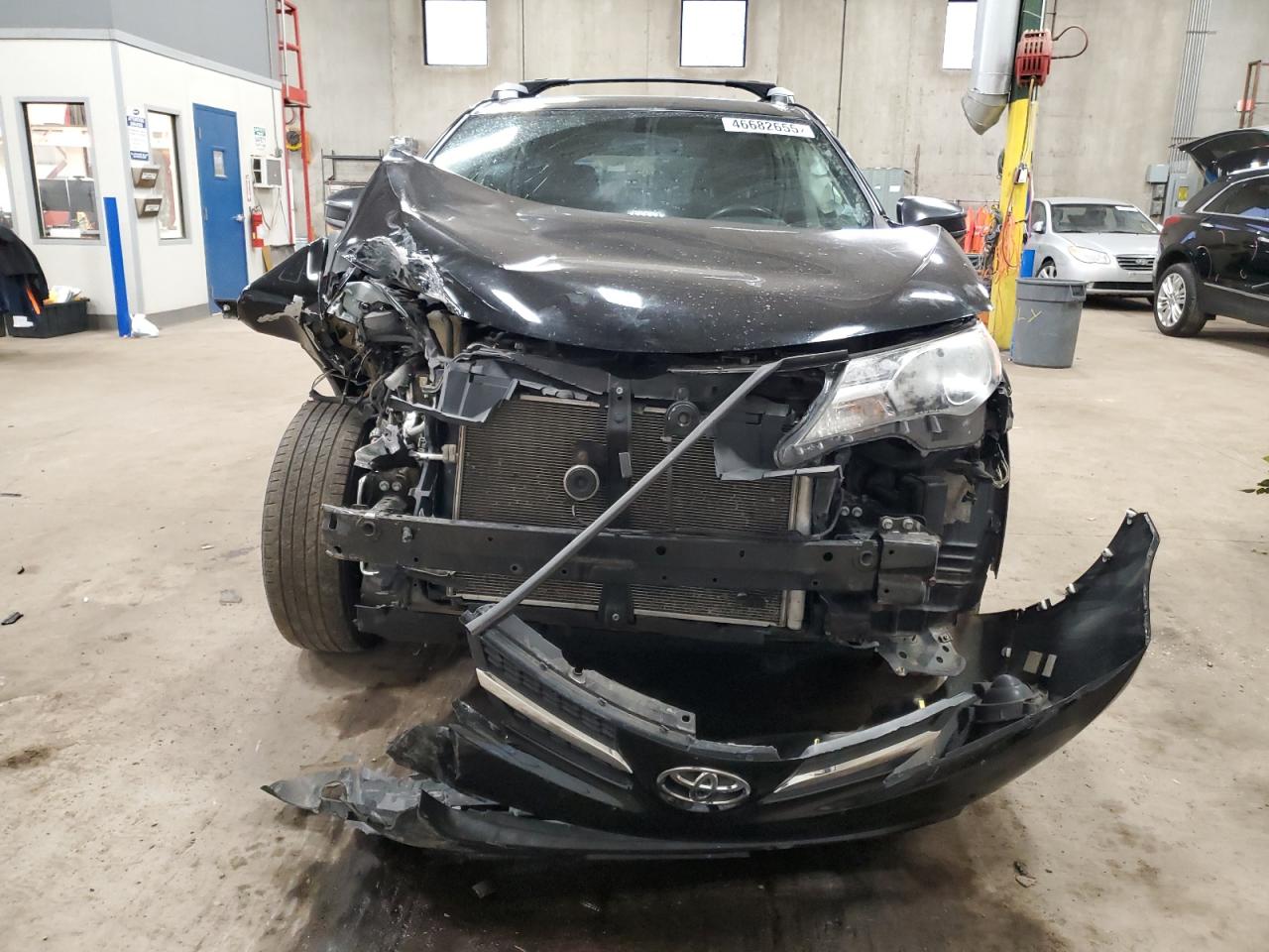 2015 Toyota RAV 4 VIN 2T3BFREV3FW364711 Copart auction photo, front end damage thumbnail 5