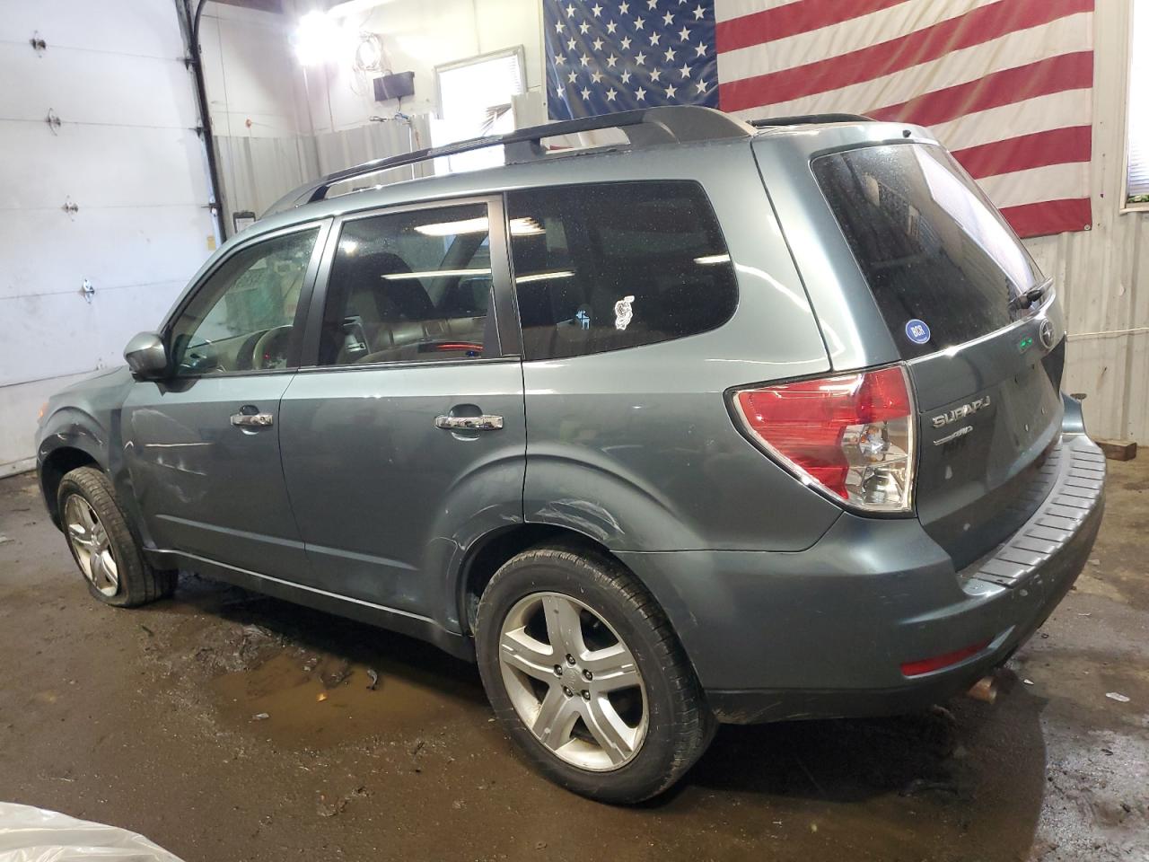 2010 Subaru Forester VIN JF2SH6CC0AH727024 Copart auction photo, side / minor dent/scratches damage thumbnail 2
