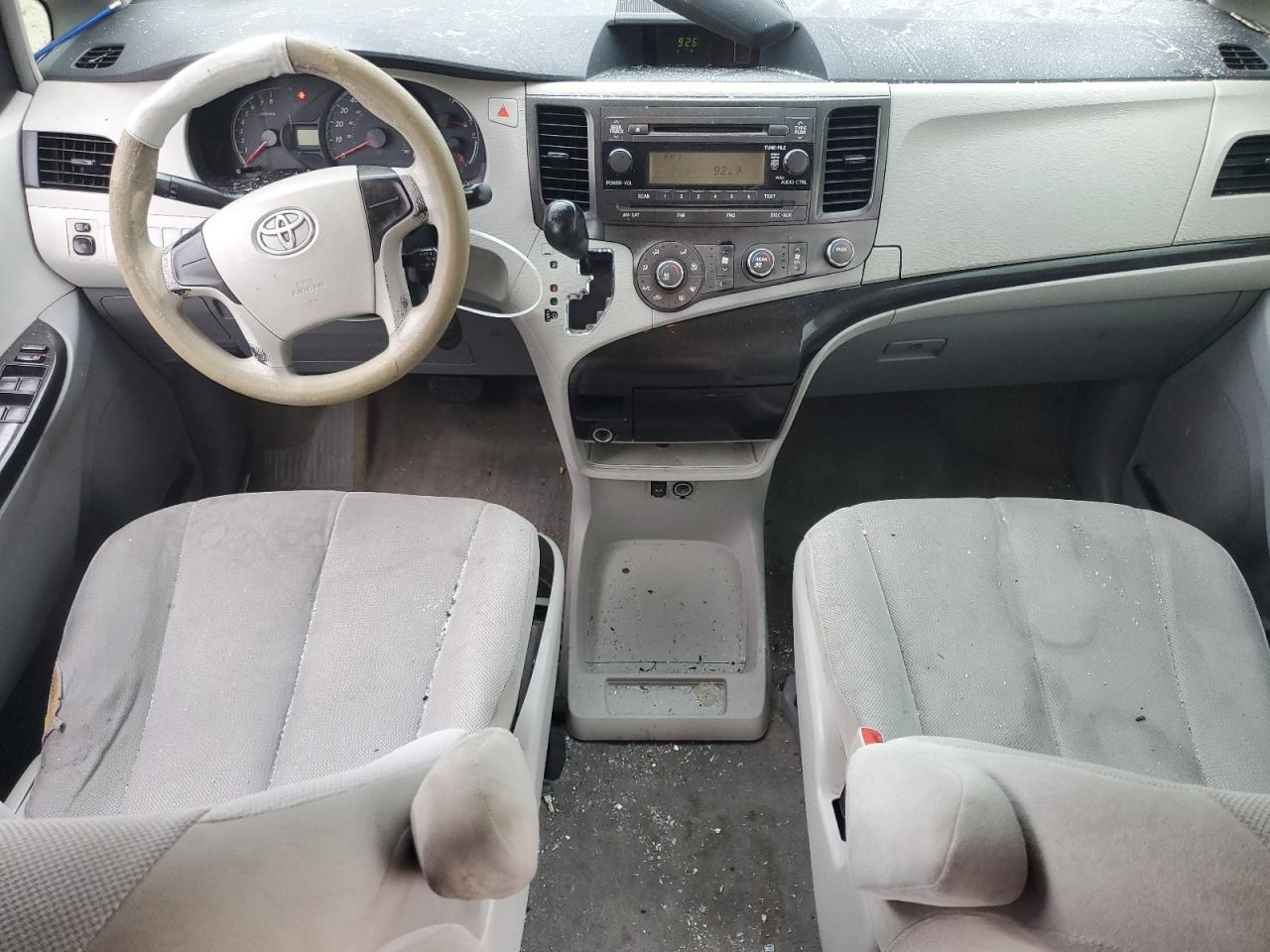 2013 Toyota Sienna VIN 5TDZK3DC5DS369785 Copart auction photo, front end damage thumbnail 8