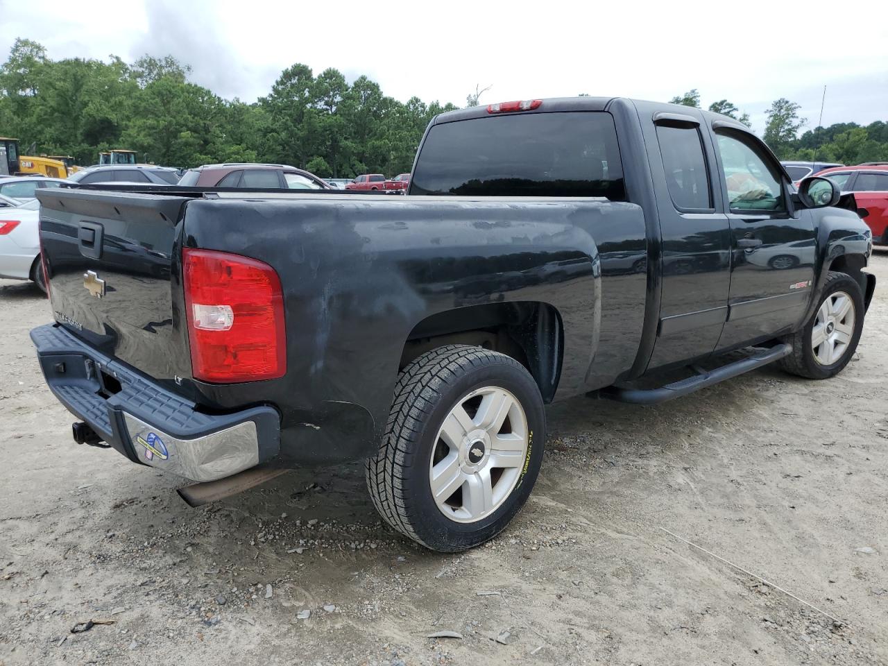 2007 Chevrolet Silverado VIN 2GCEC19Y971627161 Copart auction photo, front end / rear end damage thumbnail 3