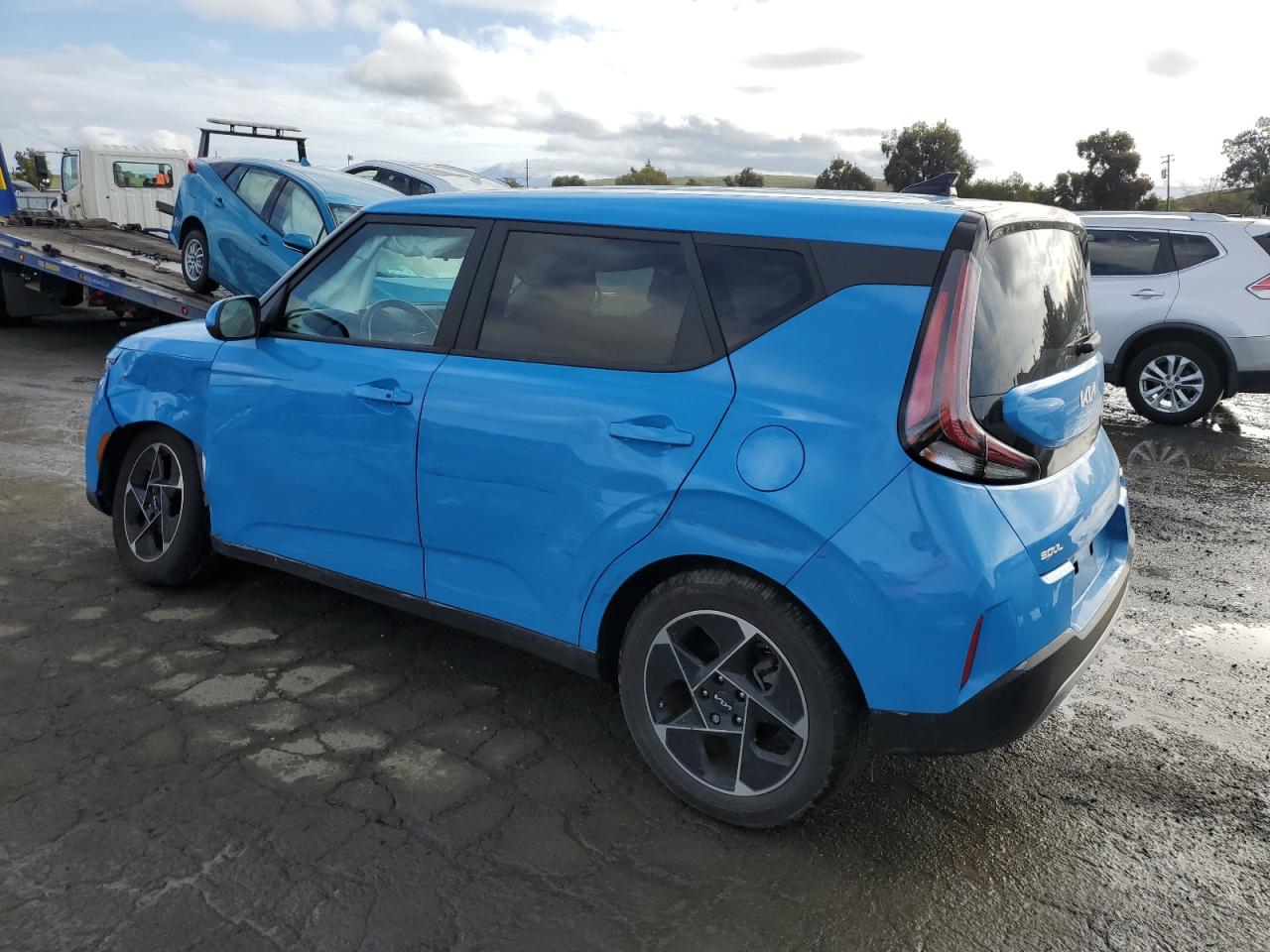 2023 KIA Soul VIN KNDJ33AU6P7208707 Copart auction photo, all over / undercarriage damage thumbnail 2