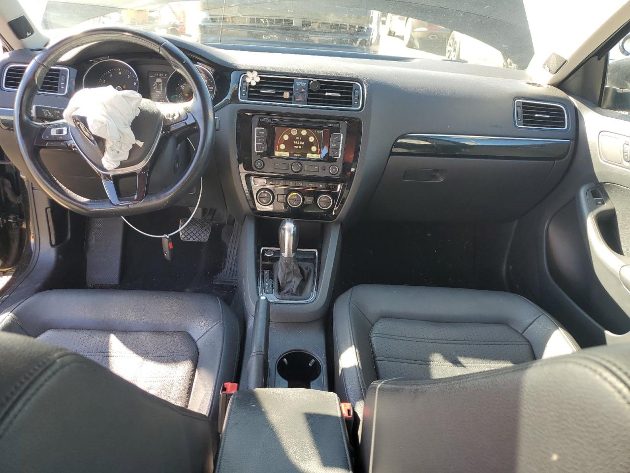 2015 Volkswagen Jetta VIN 3VWL17AJ7FM281601 Copart auction photo, front end damage thumbnail 8