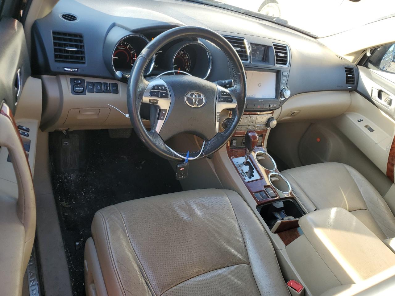 2011 Toyota Highlander VIN 5TDYK3EH4BS042040 Copart auction photo, rear end / front end damage thumbnail 8