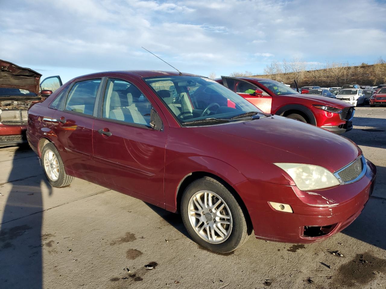 2006 Ford Focus VIN 1FAFP34N46W120201 Copart auction photo, front end / minor dent/scratches damage thumbnail 4