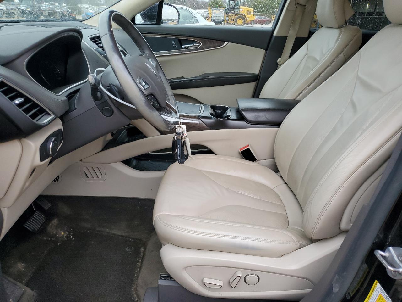 2016 Lincoln MKX VIN 2LMTJ6KR4GBL62902 Copart auction photo, front end damage thumbnail 7