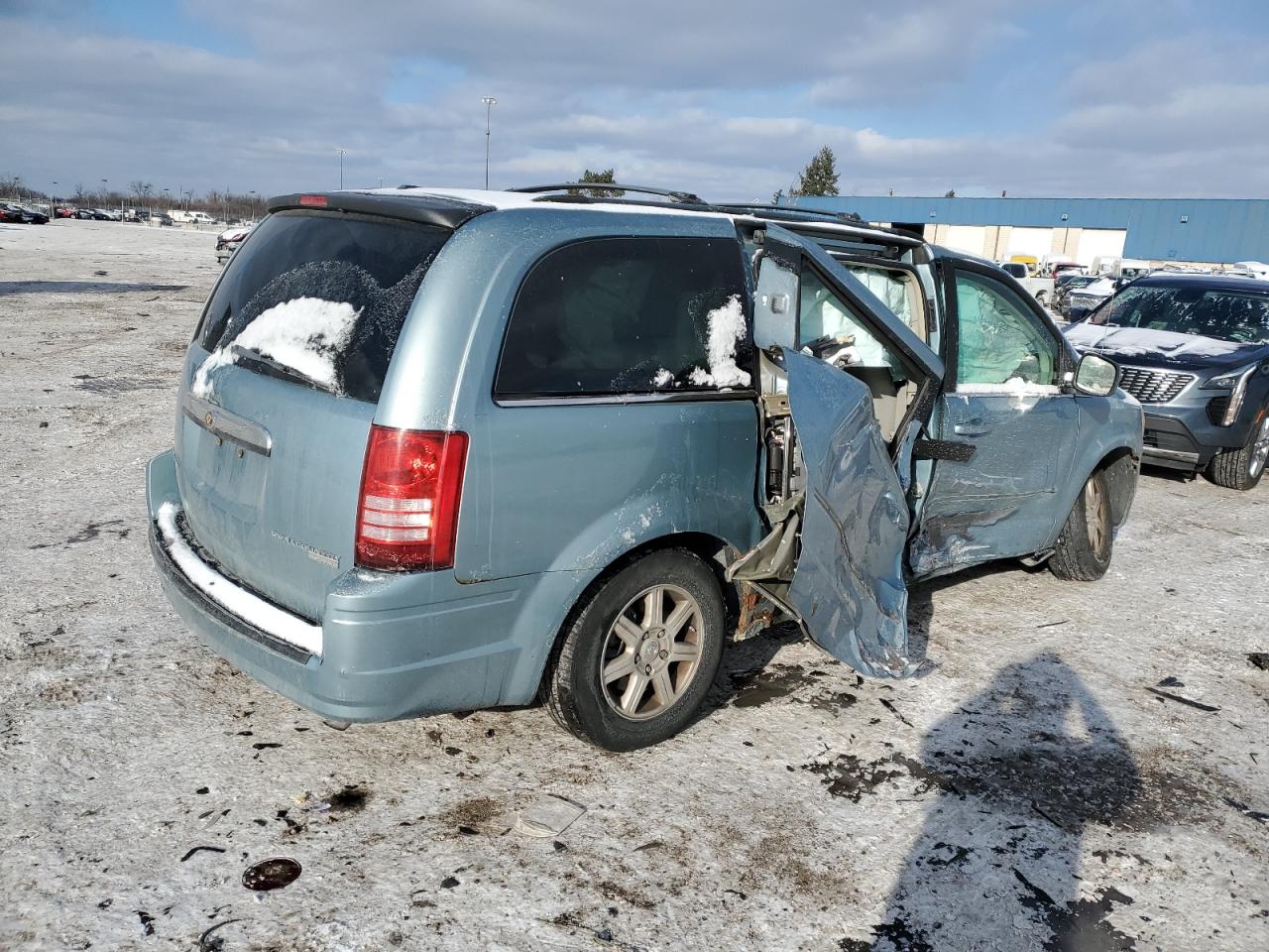 2009 Chrysler Town & Country VIN 2A8HR54199R528060 Copart auction photo, side damage thumbnail 3